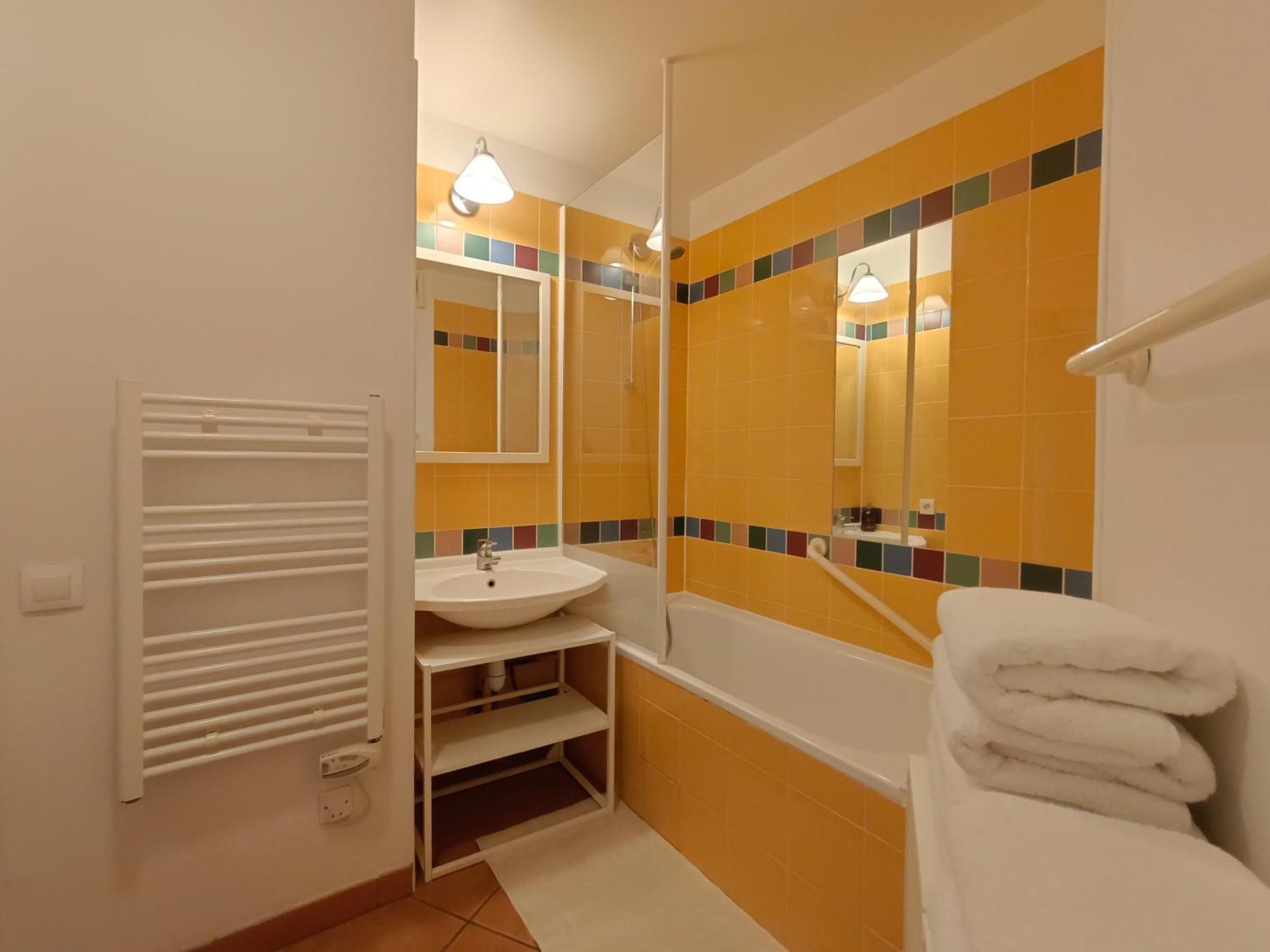 T1 Bis Avec Piscine Vue Golf Et Montagnes Apartment Arcangues Exterior photo